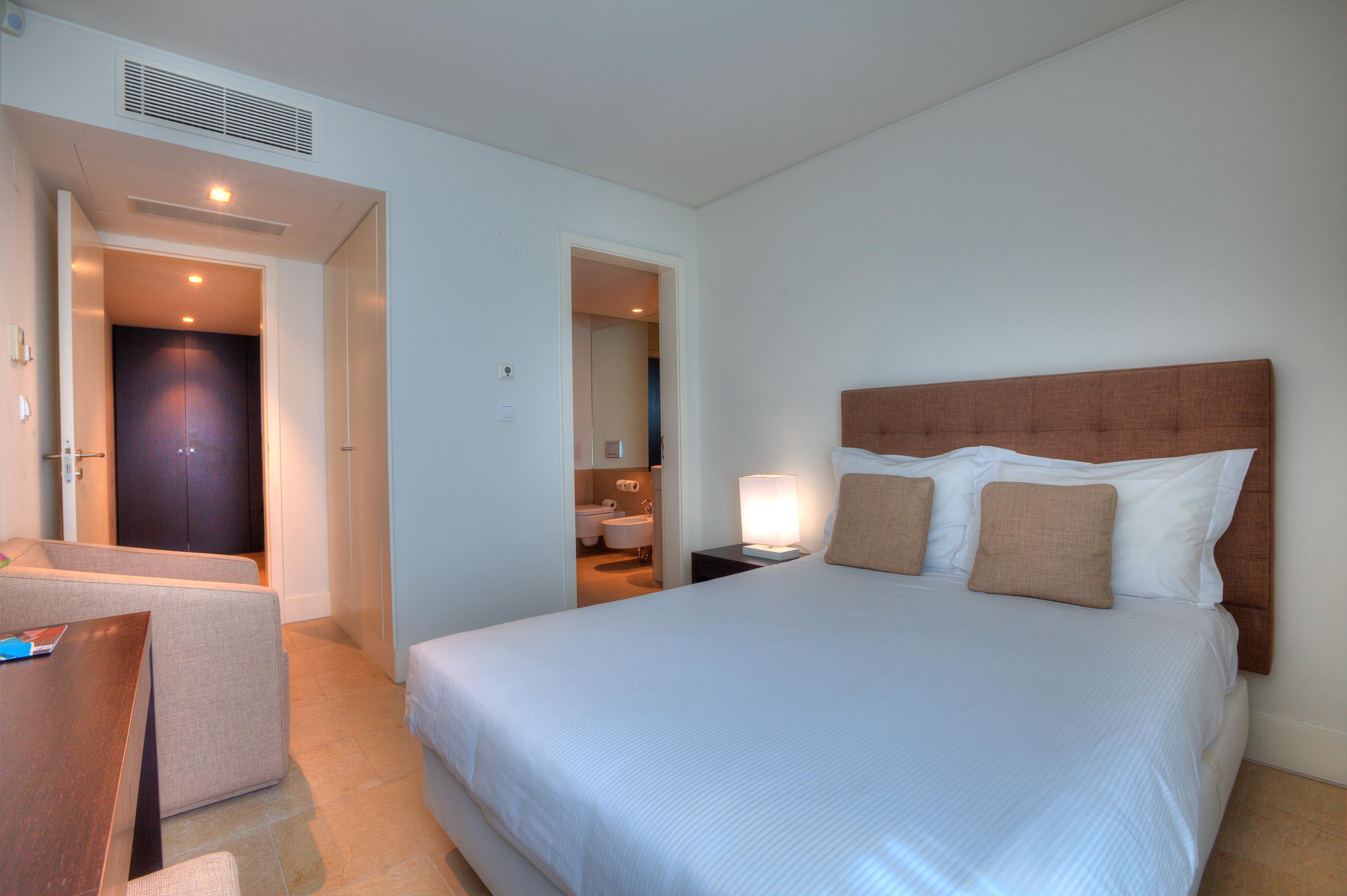 By The Editory - Marina Apart-hotel Tróia